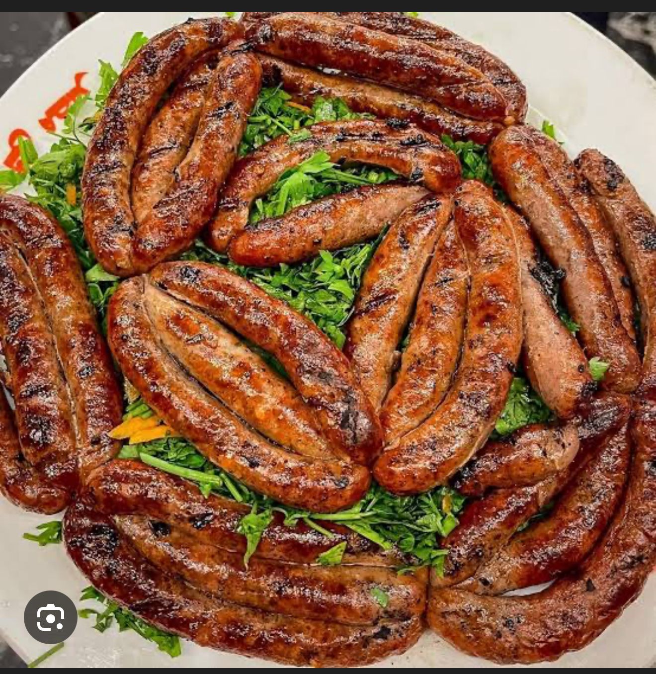 كيلو واحد من النقانق المشوية